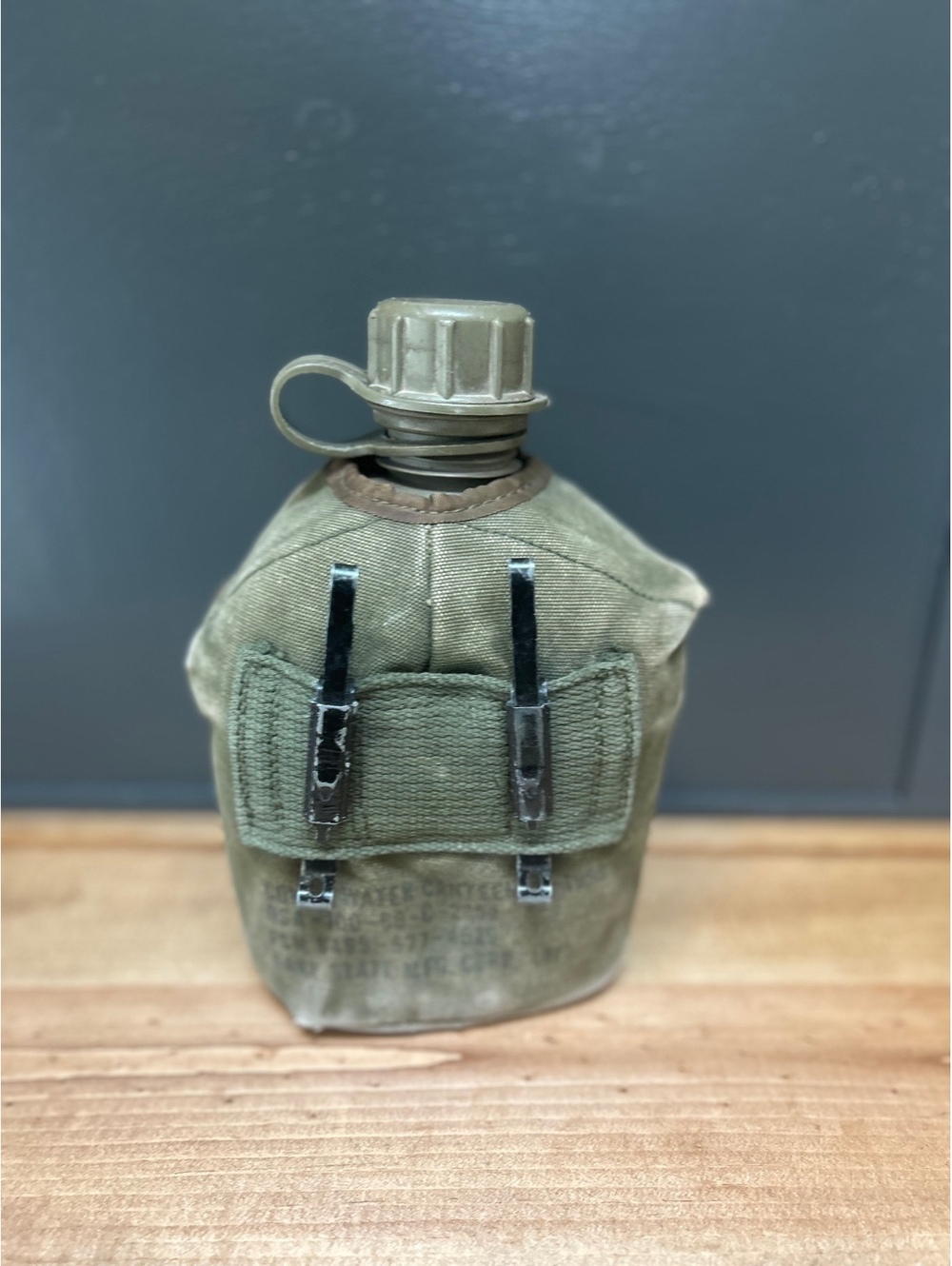 Vintage 1958 U.S. Military Canvas Army Canteen with Cover & Metal Clips - Picture 2 of 10
